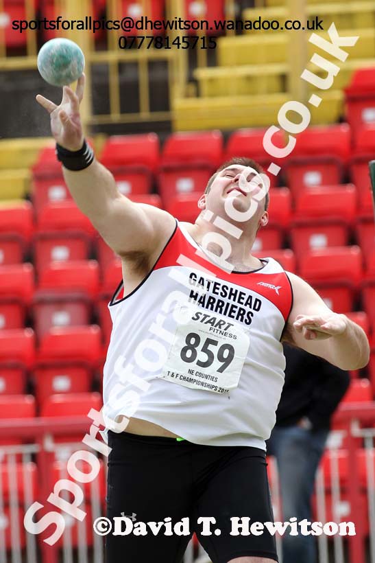 Senior mens shot putt, North Eastern Track and Field Champs, Gateshead Stadium. Photo: David T. Hewitson/Sports for All Pics
